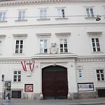 Datri Petite Suite 6